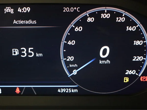 VOLKSWAGEN T-Roc (2024) — foto 8 van 21