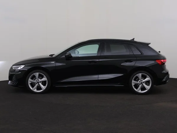AUDI A3 Sportback (2025) — foto 11 van 18
