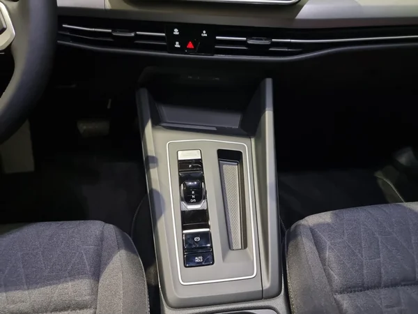 VOLKSWAGEN Golf VIII (2025) — foto 7 van 16