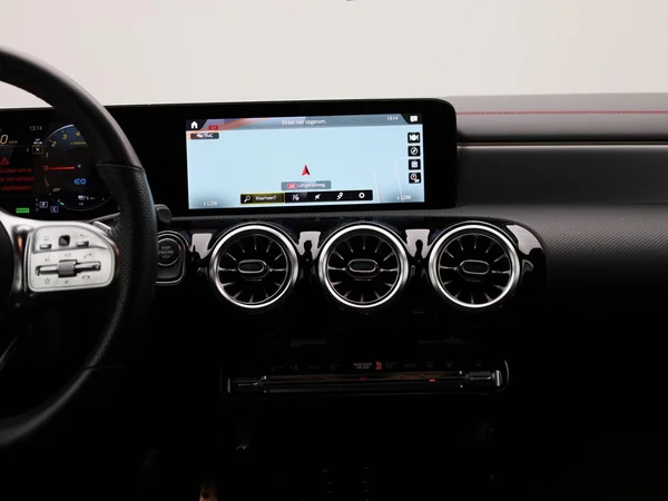 Mercedes-Benz CLA (2022) — foto 45 van 45