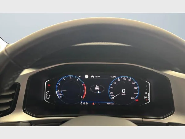 Volkswagen T-Roc (2023) — foto 2 van 27