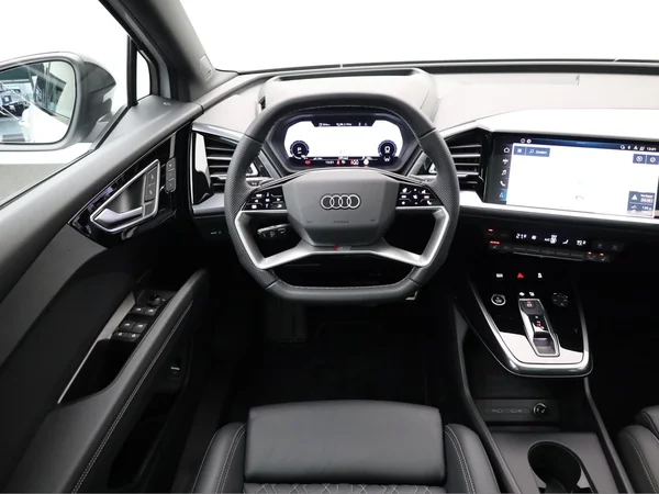 AUDI Q4 e-tron (2025) — foto 17 van 27
