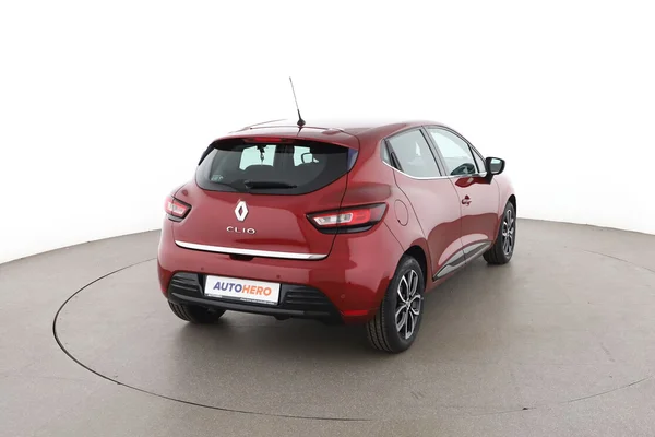 Renault Clio (2017) — foto 12 van 16