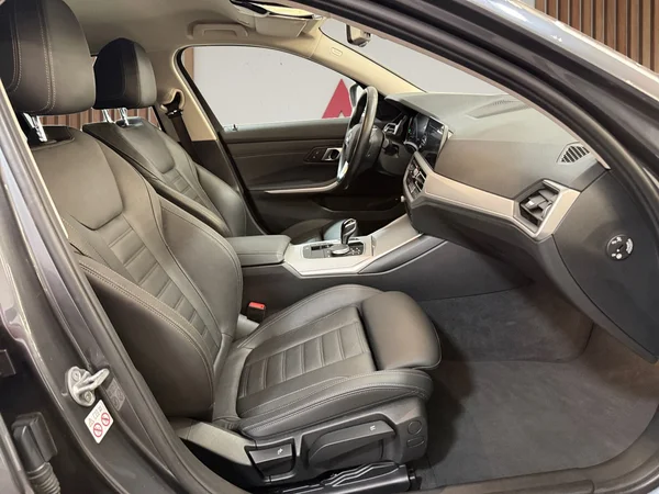 BMW 320 (2022) — foto 22 van 30