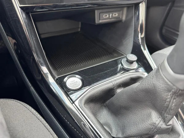 VOLKSWAGEN T-Cross (2024) — foto 5 van 16