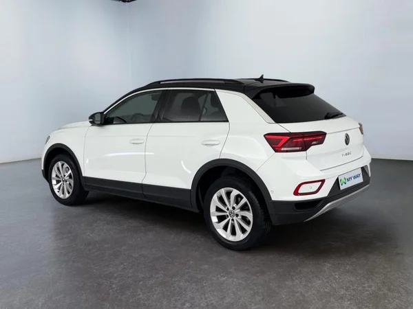 VOLKSWAGEN T-Roc (2024) — foto 24 van 26
