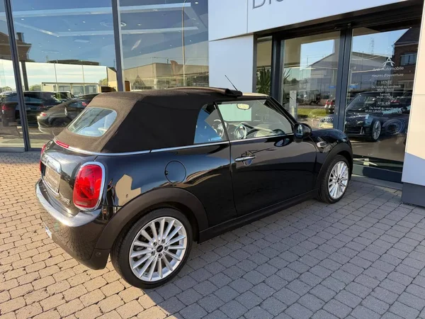 Mini Cooper (2018) — foto 20 van 28