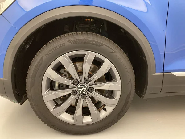 VOLKSWAGEN T-Roc (2021) — foto 19 van 36