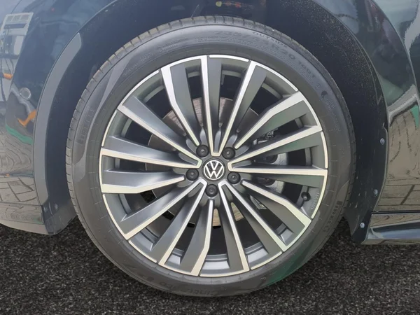 VOLKSWAGEN ID.7 Tourer (2026) — foto 8 van 16