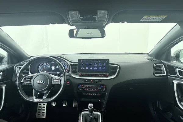 Kia ProCeed (2021) — foto 22 van 22