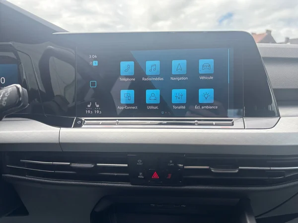 VOLKSWAGEN Golf VIII (2021) — foto 3 van 16