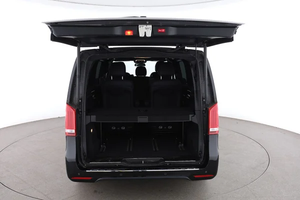 Mercedes-Benz Eqv (2023) — foto 7 van 16