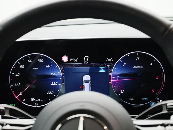 Mercedes-Benz GLC (2025) — foto 44 van 45