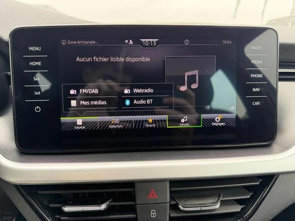 SKODA Kamiq (2022) — foto 10 van 31