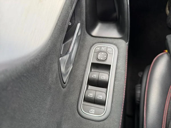 MERCEDES-BENZ A-Class (W177) (2023) — foto 21 van 33