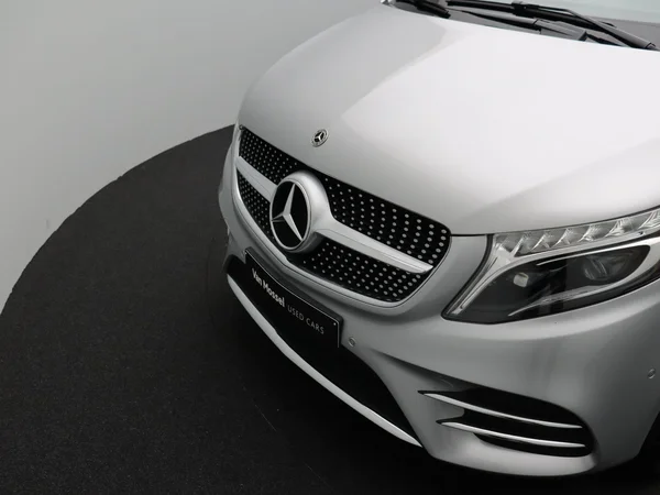 Mercedes-Benz V-Klasse (2022) — foto 26 van 34