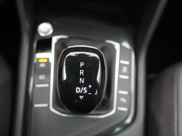 Volkswagen Tiguan (2022) — foto 8 van 29