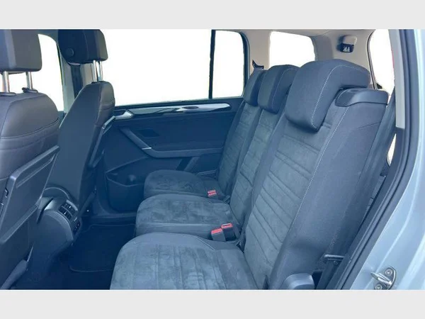 Volkswagen Touran (2024) — foto 6 van 24