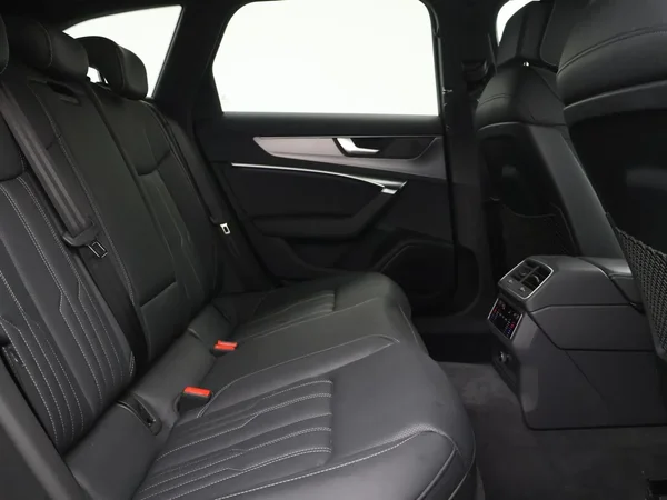 Audi A6 (2020) — foto 3 van 32