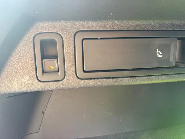 VOLKSWAGEN Tiguan (2023) — foto 15 van 22