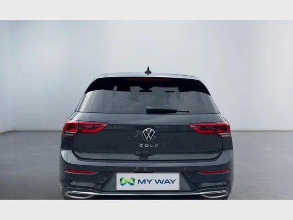 VOLKSWAGEN Golf VIII (2021) — foto 19 van 24