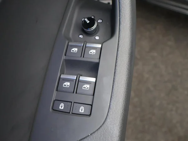 AUDI A6 Avant PHEV (2025) — foto 10 van 28