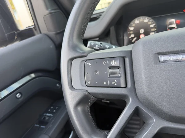 Land Rover Defender (2025) — foto 10 van 29