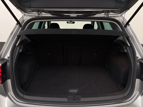 VOLKSWAGEN Golf (2018) — foto 8 van 27