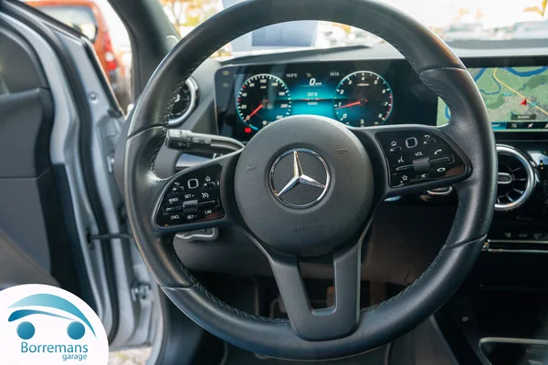 Mercedes-Benz B-180 (2022) — foto 33 van 41