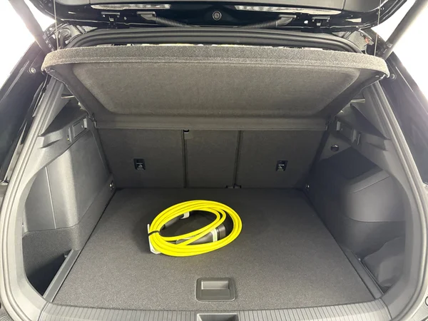VOLKSWAGEN Tiguan eHybrid (PHEV) (2025) — foto 11 van 24