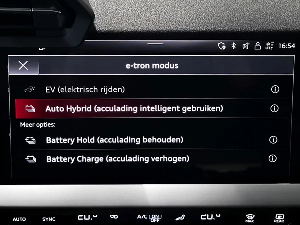 AUDI A3 Sportback PHEV (2024) — foto 19 van 31