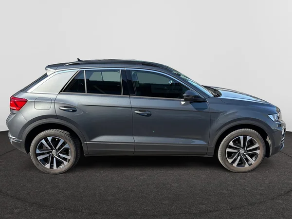 VOLKSWAGEN T-Roc (2020) — foto 19 van 21