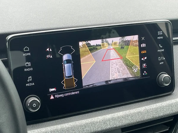 SKODA Kamiq (2025) — foto 16 van 24