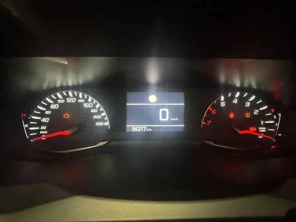 Peugeot 2008 (2021) — foto 14 van 27