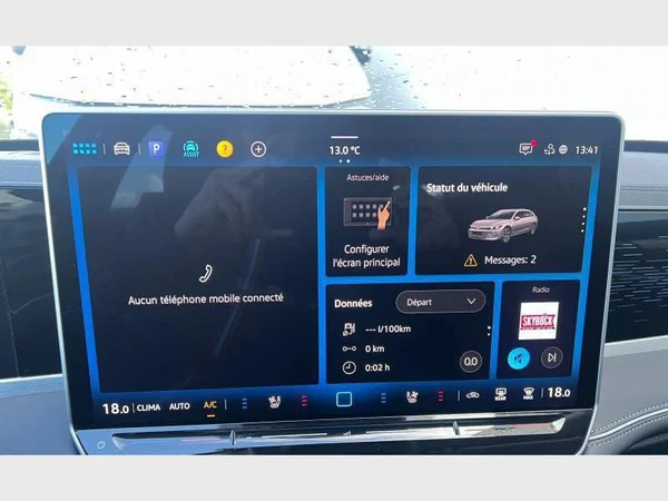Volkswagen Passat SW (2024) — foto 17 van 36