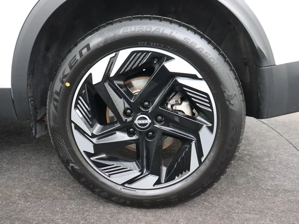 NISSAN Qashqai (2025) — foto 7 van 30