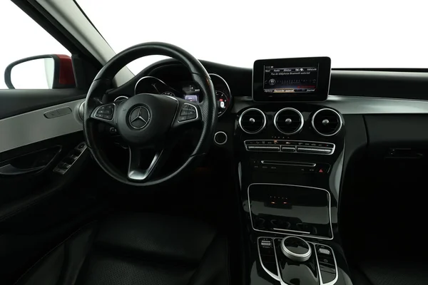 Mercedes-Benz C-Klasse (2018) — foto 4 van 16