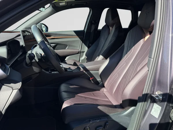 CUPRA Terramar e-Hybrid (PHEV) (2025) — foto 2 van 23