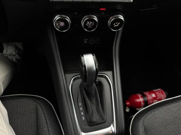 RENAULT Captur (2020) — foto 15 van 26