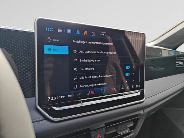 VOLKSWAGEN Tiguan (2026) — foto 15 van 19