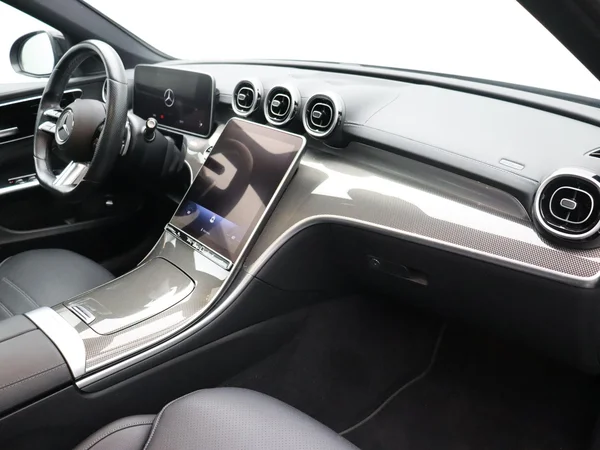 Mercedes-Benz C-Klasse (2022) — foto 14 van 25