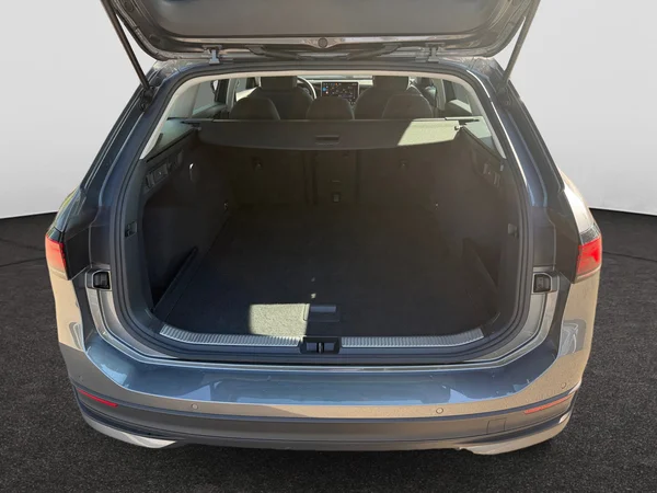 VOLKSWAGEN Passat SW (2024) — foto 22 van 22