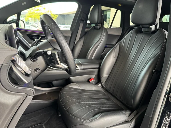 Mercedes-Benz EQE (2025) — foto 24 van 24