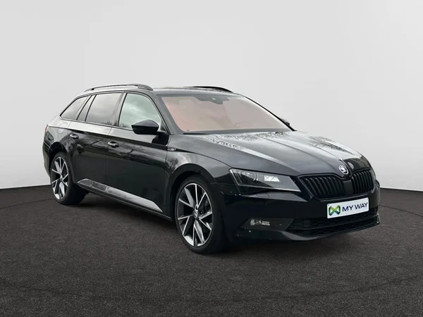 SKODA Superb Combi (2017) — foto 20 van 22