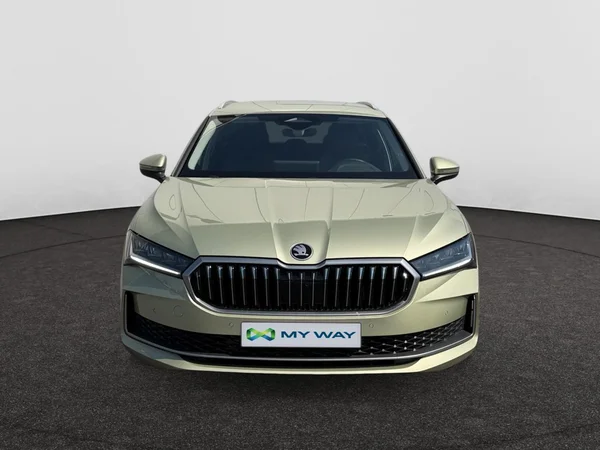 SKODA Superb Combi (2025) — foto 18 van 23