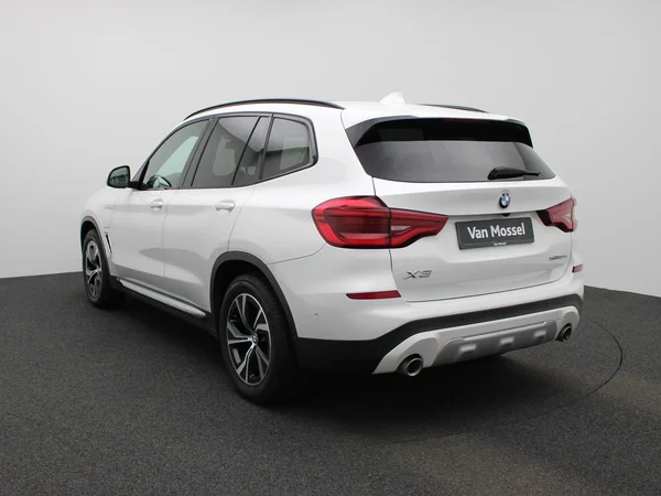 BMW X3 (2021) — foto 12 van 54