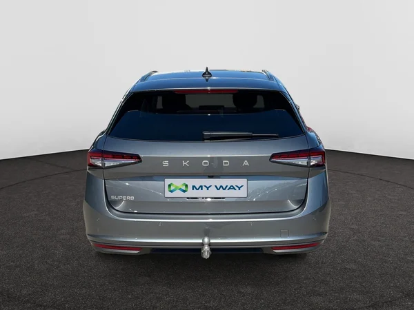 SKODA Superb Combi (2025) — foto 3 van 23