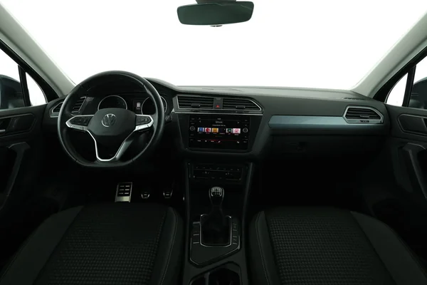 Volkswagen Tiguan (2021) — foto 3 van 16
