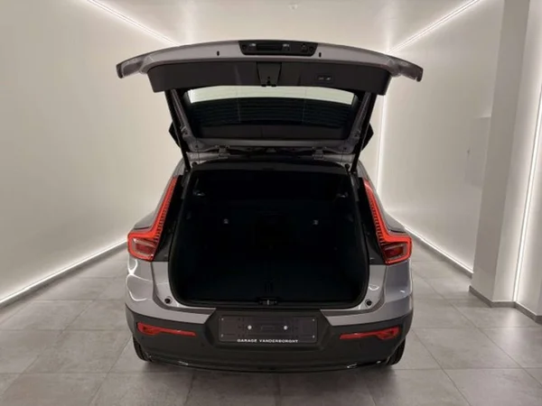 Volvo XC40 — foto 20 van 22