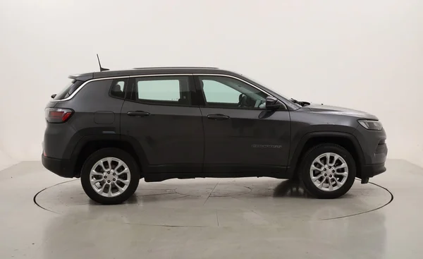 Jeep Compass (2022) — foto 27 van 30